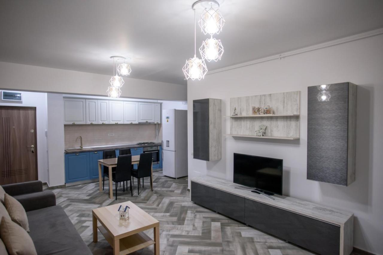 C&Y Zev Apartments مامايا المظهر الخارجي الصورة