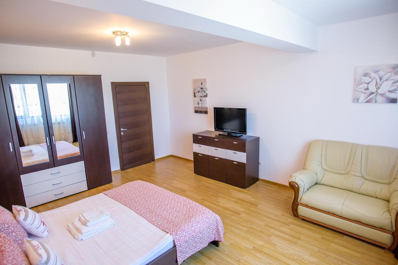 C&Y Zev Apartments مامايا المظهر الخارجي الصورة