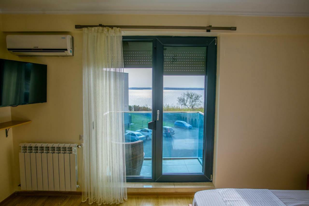 C&Y Zev Apartments مامايا المظهر الخارجي الصورة