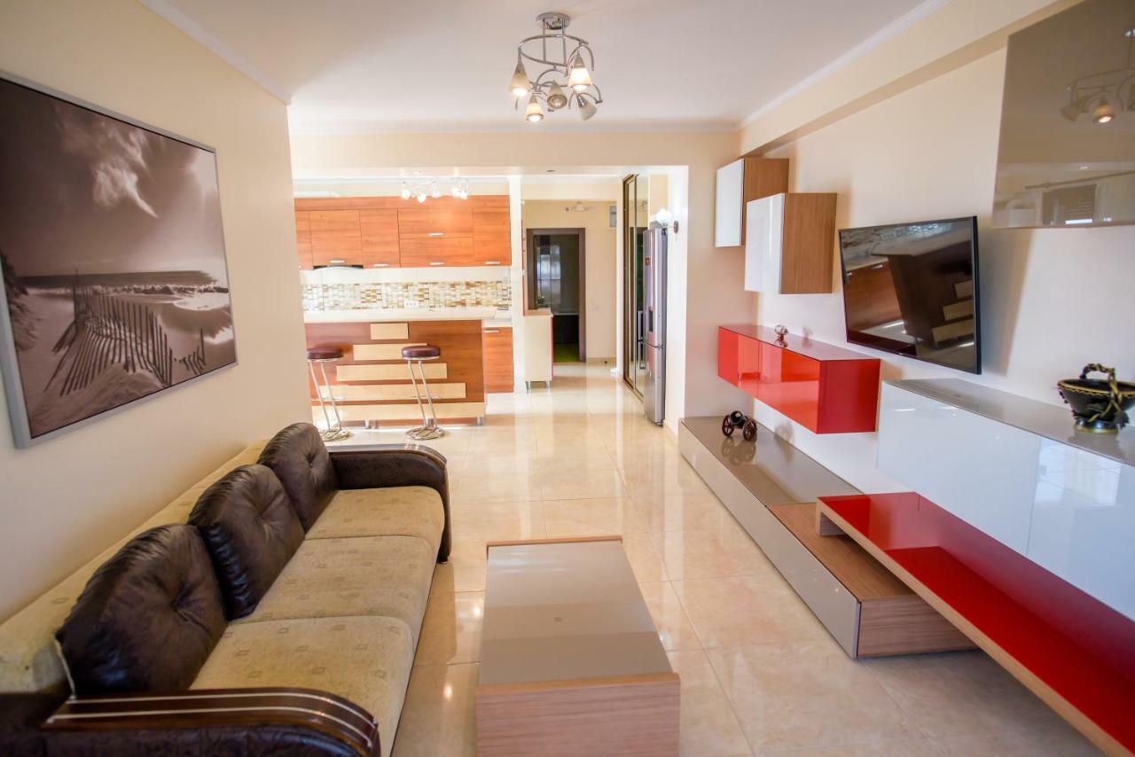 C&Y Zev Apartments مامايا المظهر الخارجي الصورة