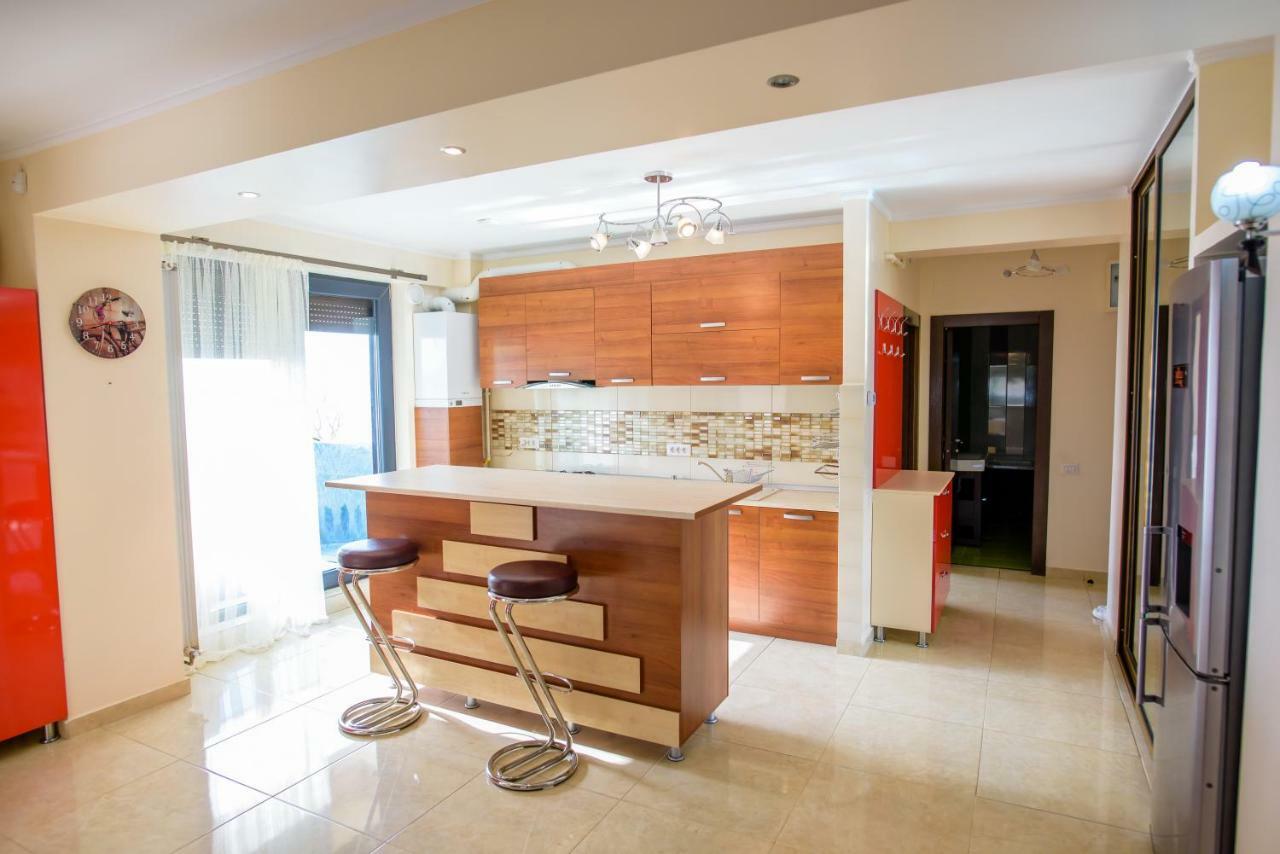 C&Y Zev Apartments مامايا المظهر الخارجي الصورة